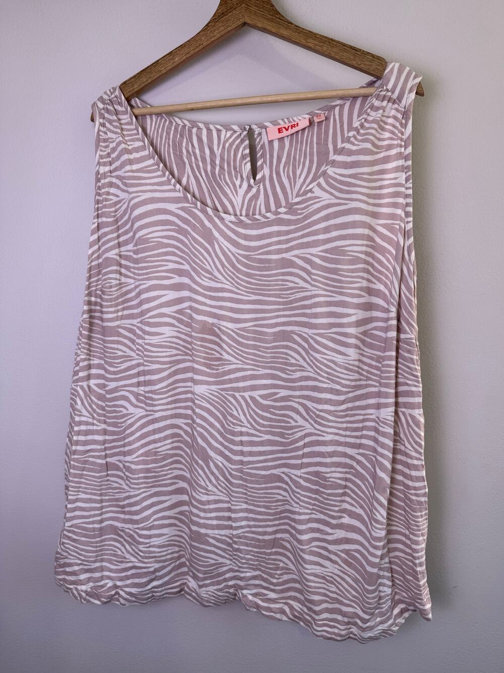 EVRI Zebra Print Sleeveless Tank Top Pink White Plus Size 2X Flowy Keyhole Back